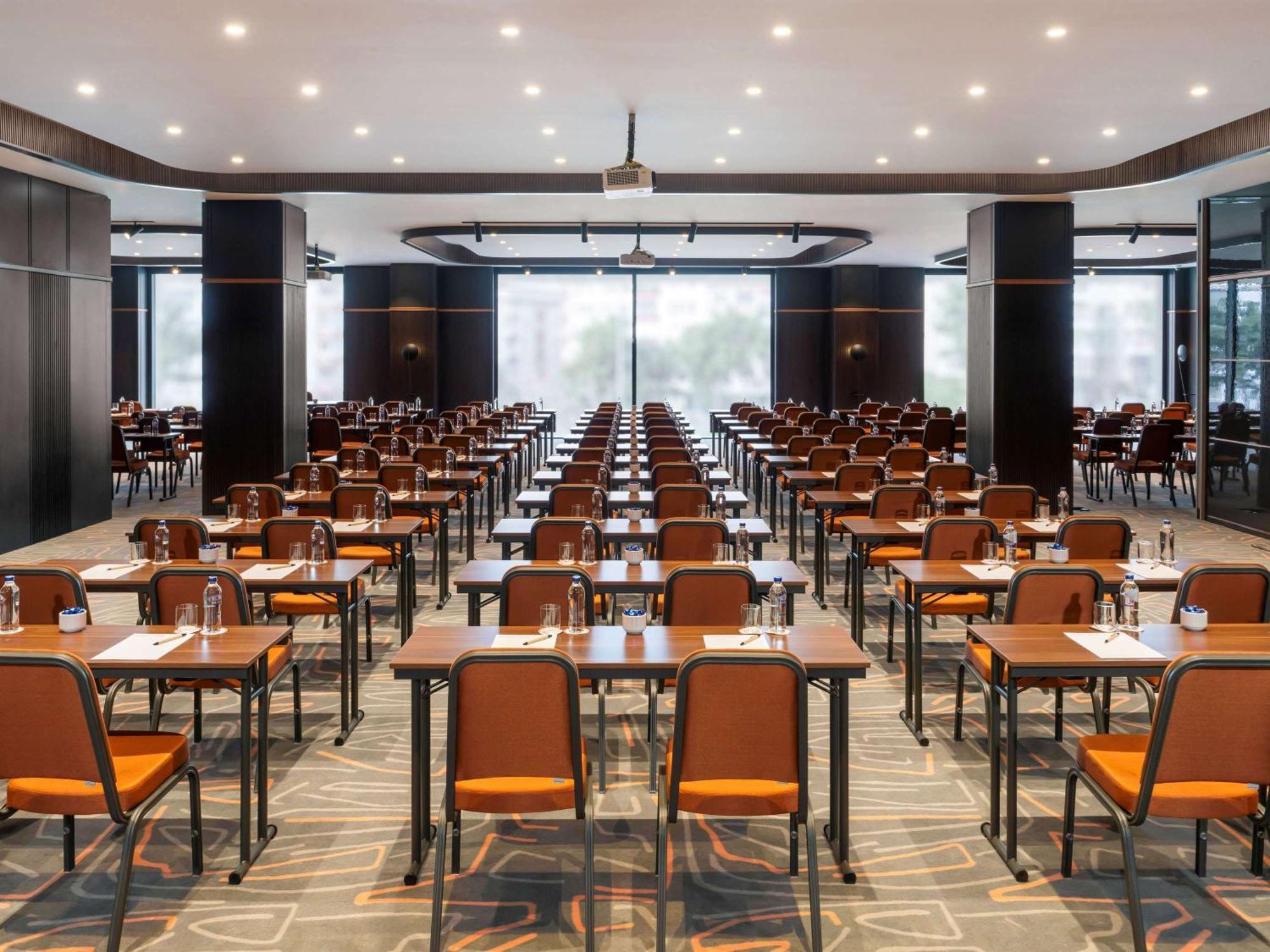 Moevenpick Hotel Istanbul Marmara Sea Dış mekan fotoğraf