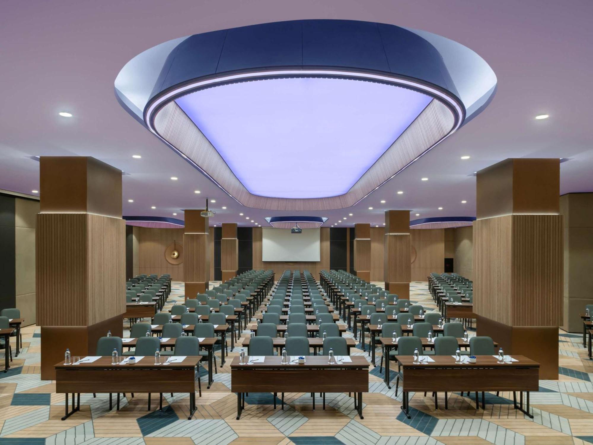 Moevenpick Hotel Istanbul Marmara Sea Dış mekan fotoğraf