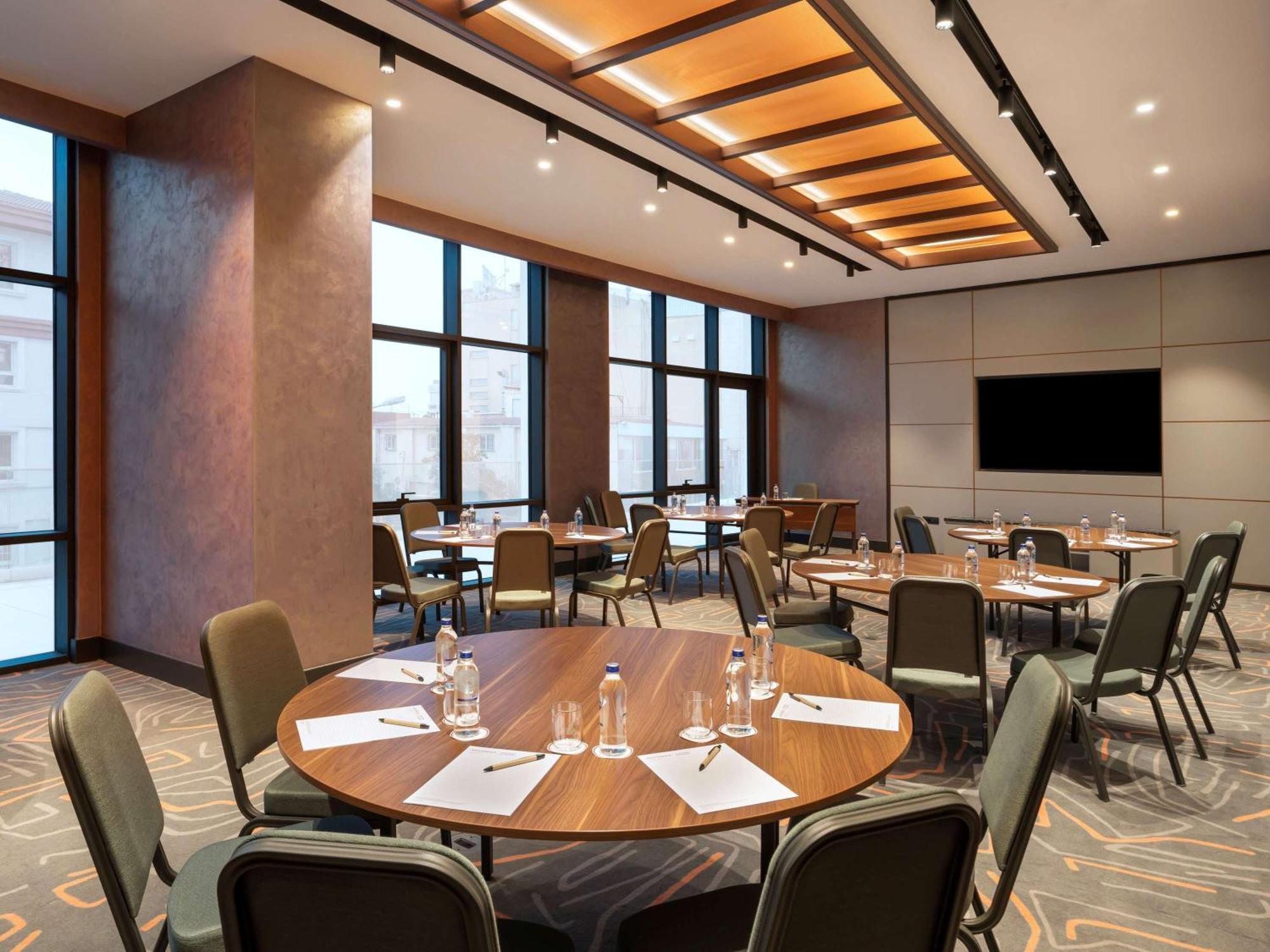 Moevenpick Hotel Istanbul Marmara Sea Dış mekan fotoğraf